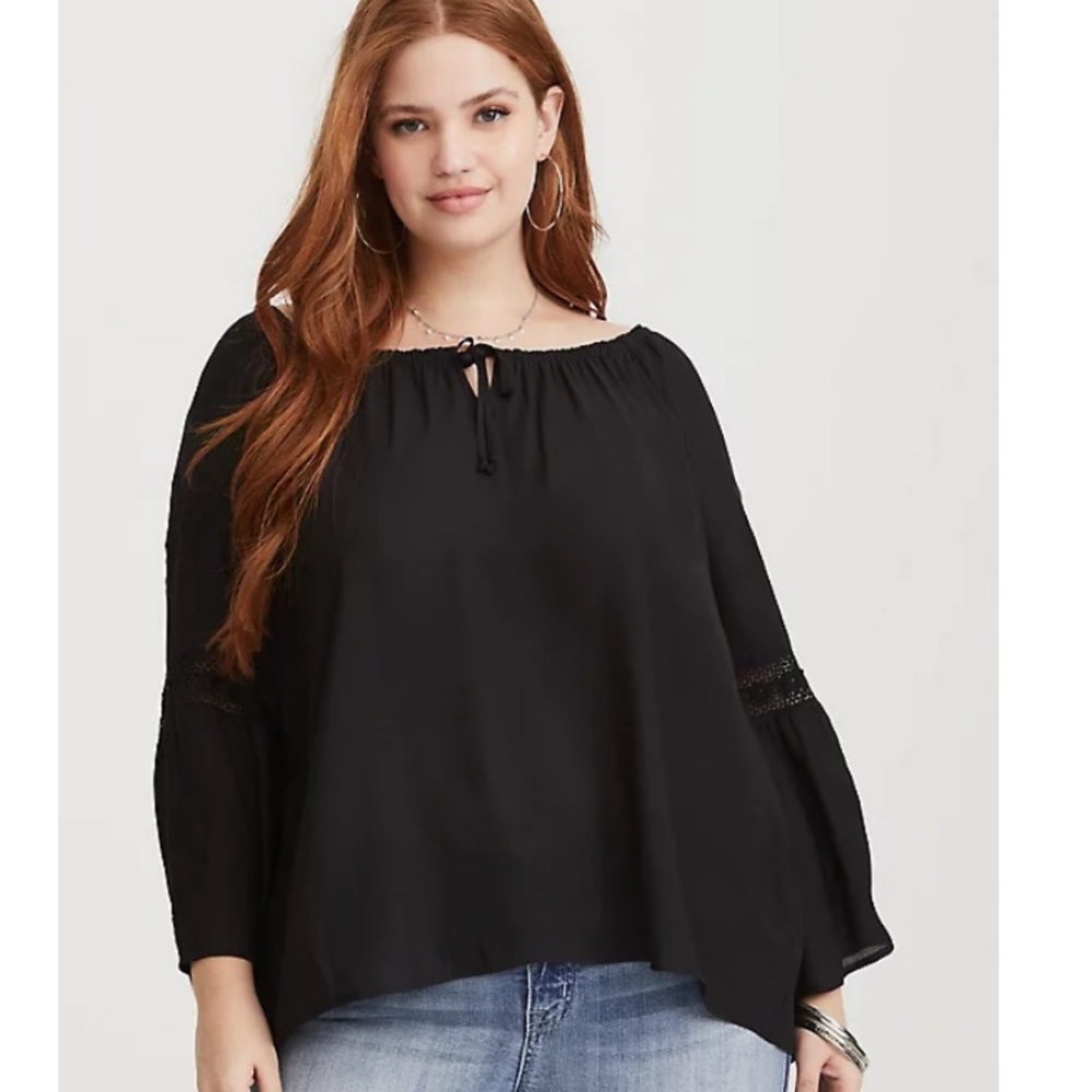 BLACK SEMI-SHEER BELL CREPE BLOUSE